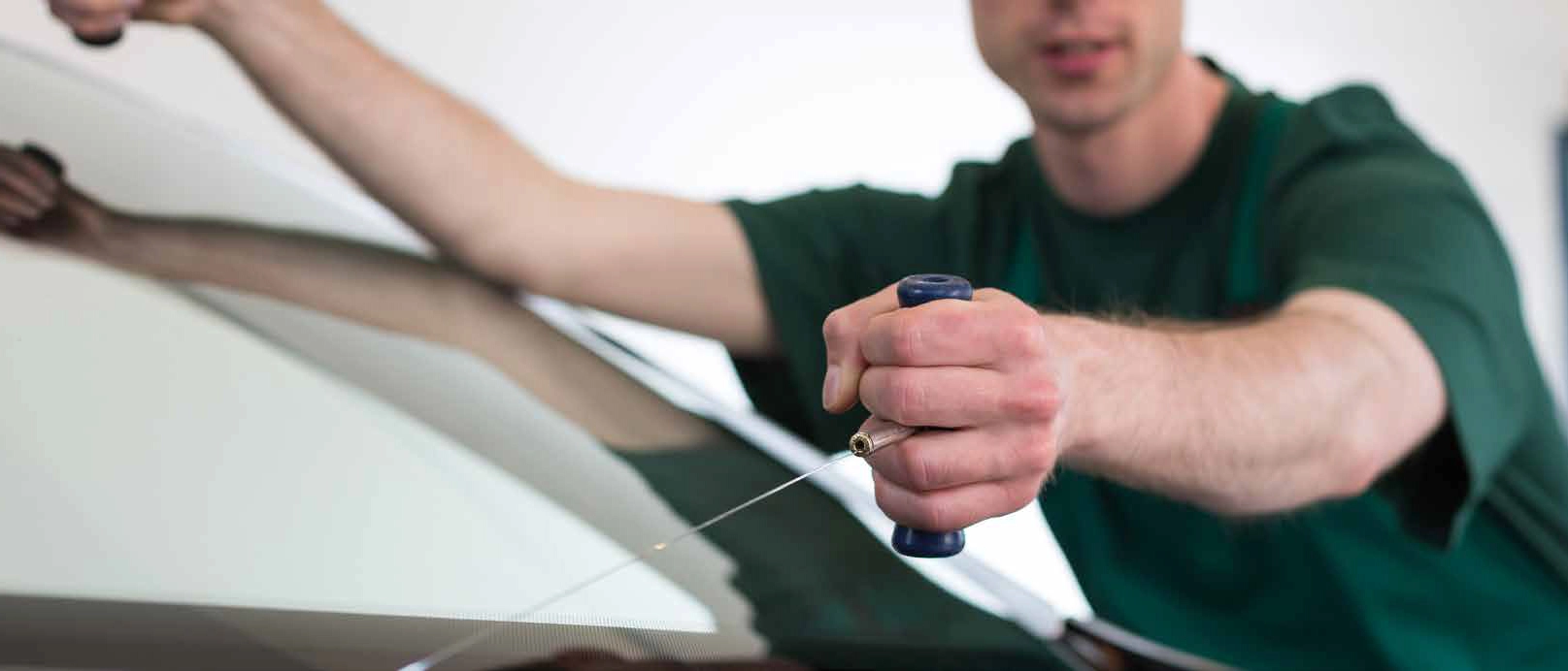 Видео-урок «Замена лобового стекла на автомобиле Hyundai Getz